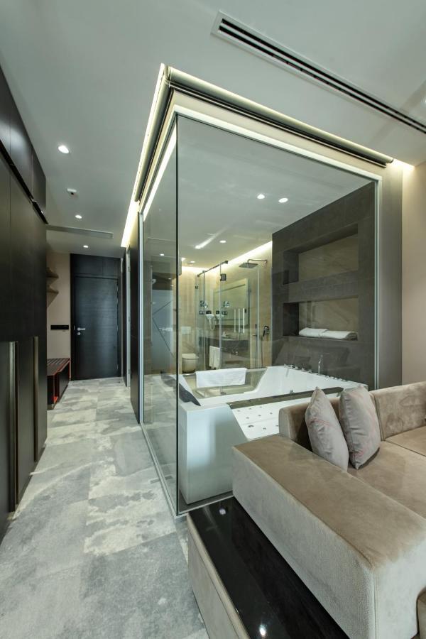 Hotel Zeneva Lux Kragujevac Dış mekan fotoğraf