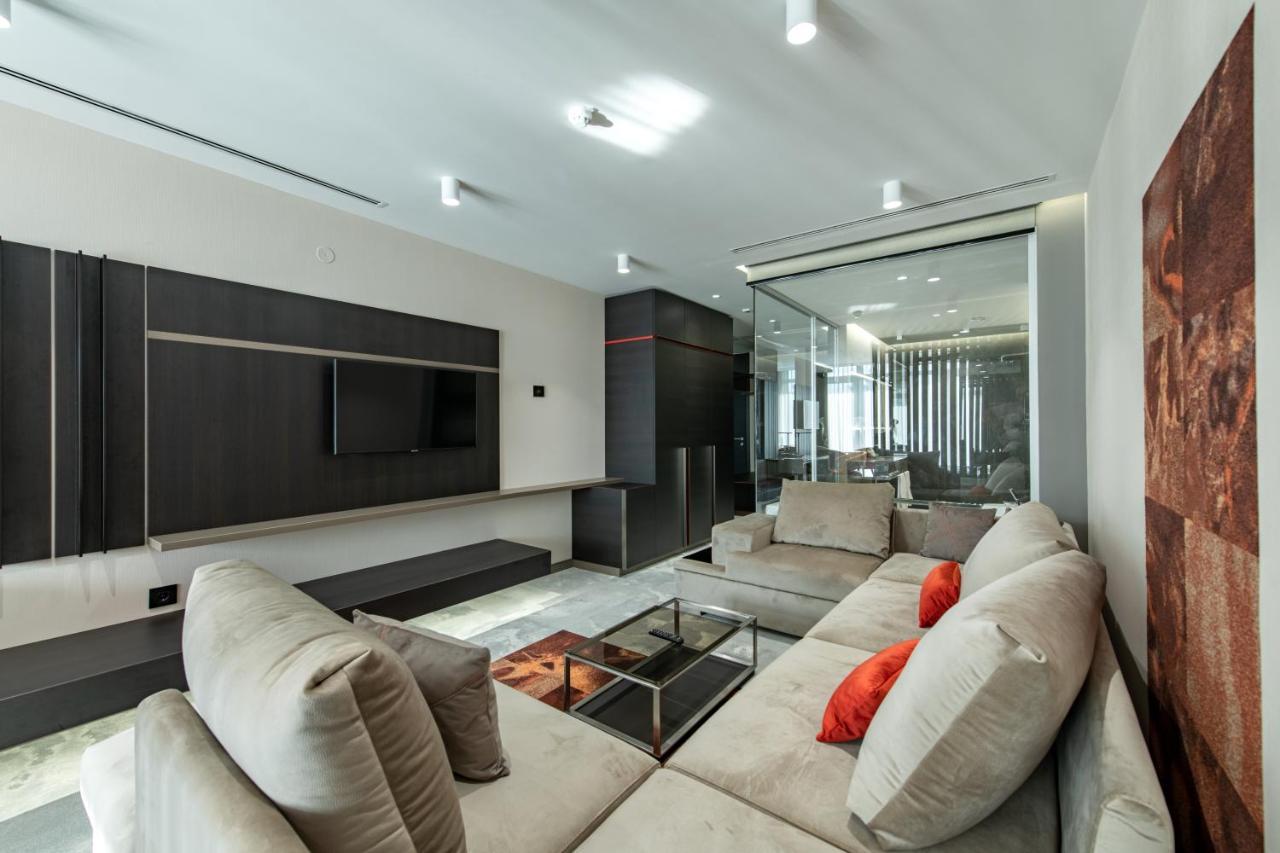 Hotel Zeneva Lux Kragujevac Dış mekan fotoğraf