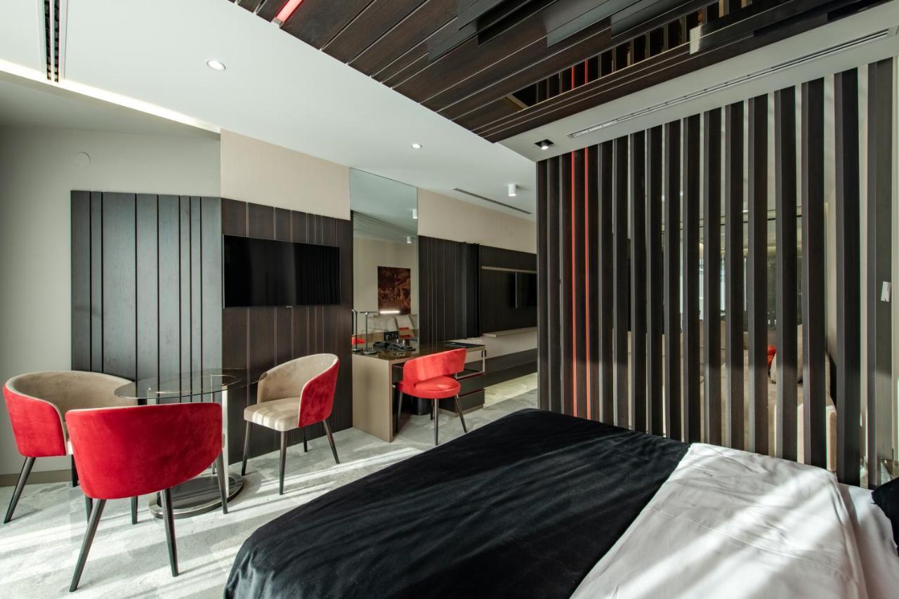 Hotel Zeneva Lux Kragujevac Dış mekan fotoğraf