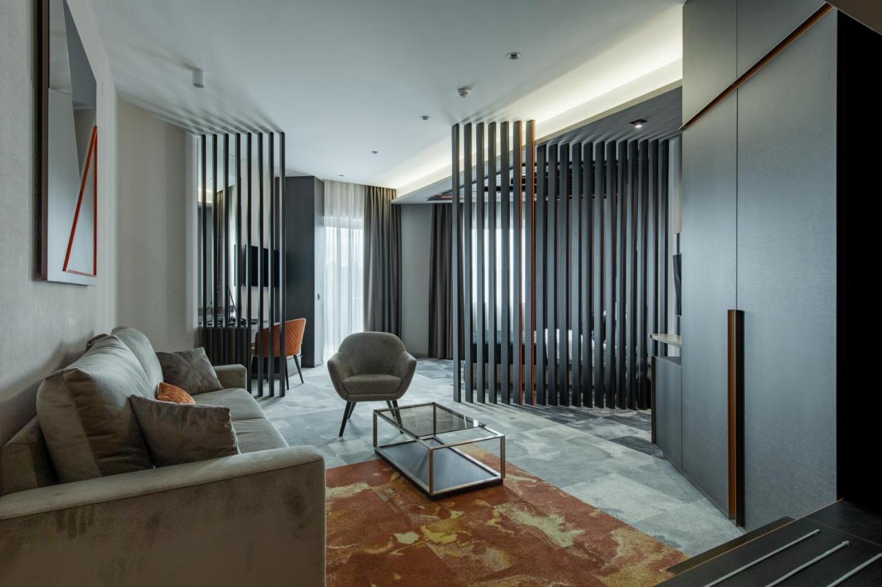 Hotel Zeneva Lux Kragujevac Dış mekan fotoğraf