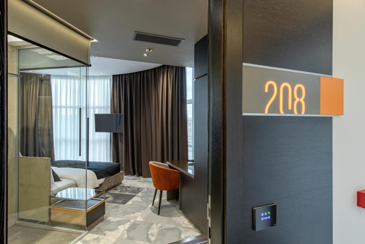 Hotel Zeneva Lux Kragujevac Dış mekan fotoğraf