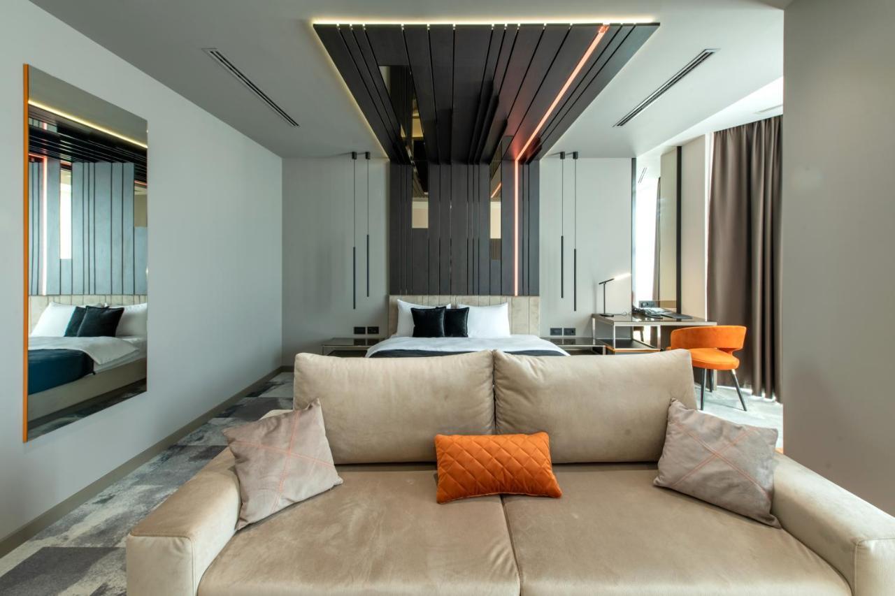 Hotel Zeneva Lux Kragujevac Dış mekan fotoğraf