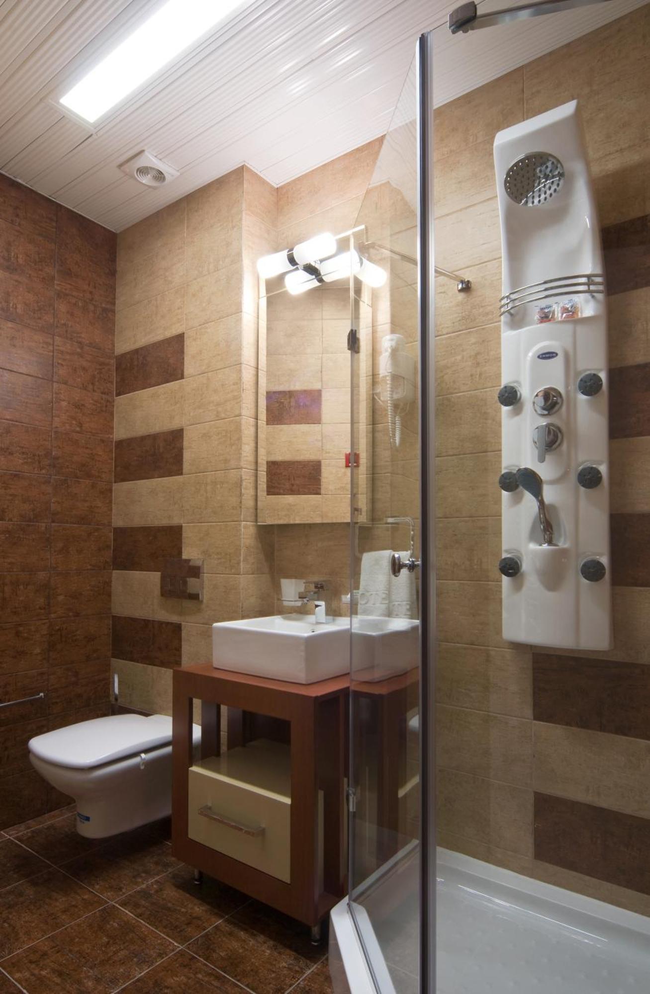 Hotel Zeneva Lux Kragujevac Dış mekan fotoğraf