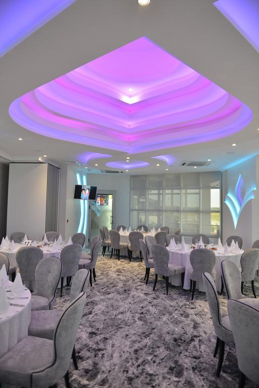Hotel Zeneva Lux Kragujevac Dış mekan fotoğraf