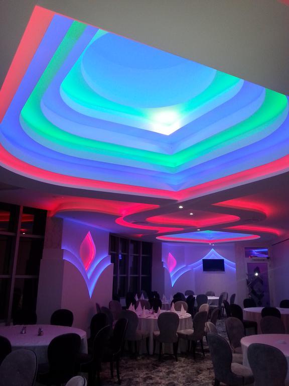 Hotel Zeneva Lux Kragujevac Dış mekan fotoğraf