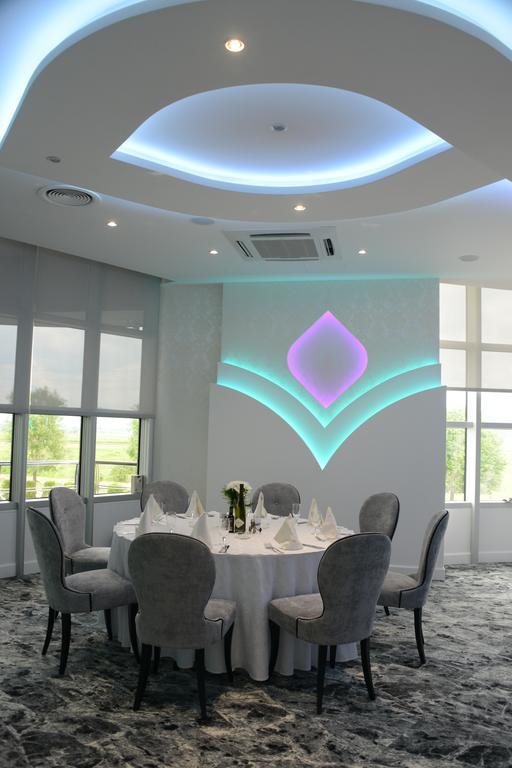 Hotel Zeneva Lux Kragujevac Dış mekan fotoğraf